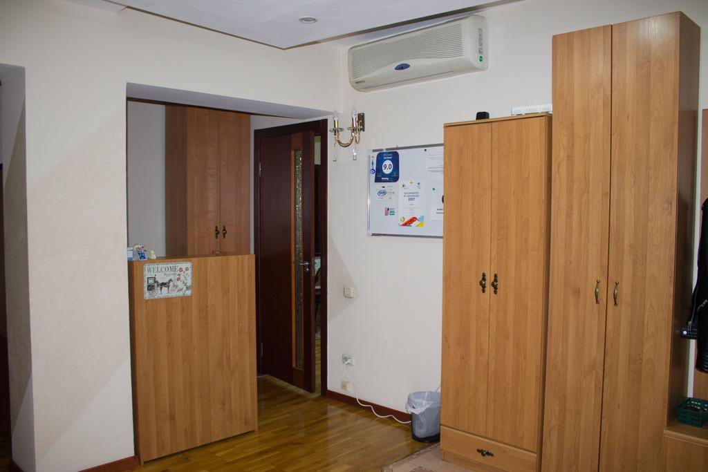 Ala Hostel Almaty Exterior photo